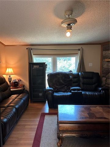 28846 251st Street, Easton, KS 66020