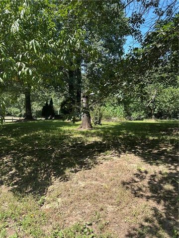 28846 251st Street, Easton, KS 66020