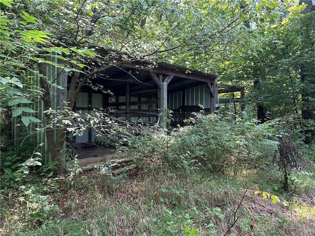 28846 251st Street, Easton, KS 66020