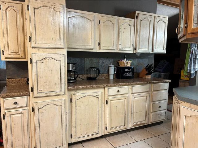 28846 251st Street, Easton, KS 66020