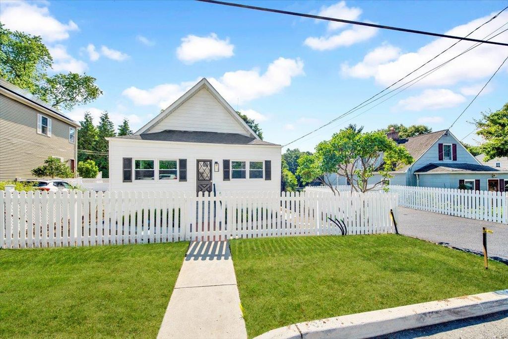 4 Cedar Street, Hastings-on-hudson, NY 10706