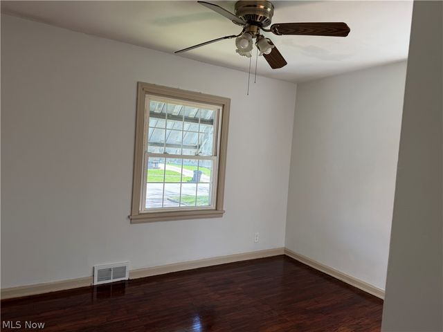 438 Grant Street, Mcdonald, OH 44437