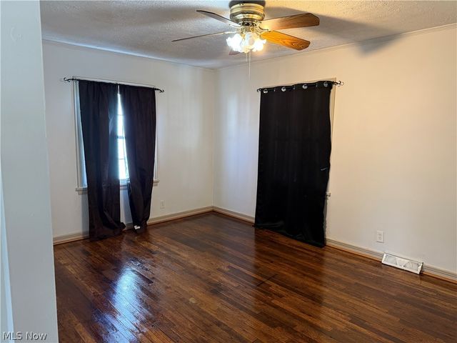 438 Grant Street, Mcdonald, OH 44437