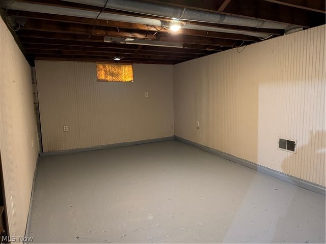 438 Grant Street, Mcdonald, OH 44437