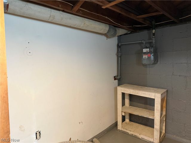 438 Grant Street, Mcdonald, OH 44437