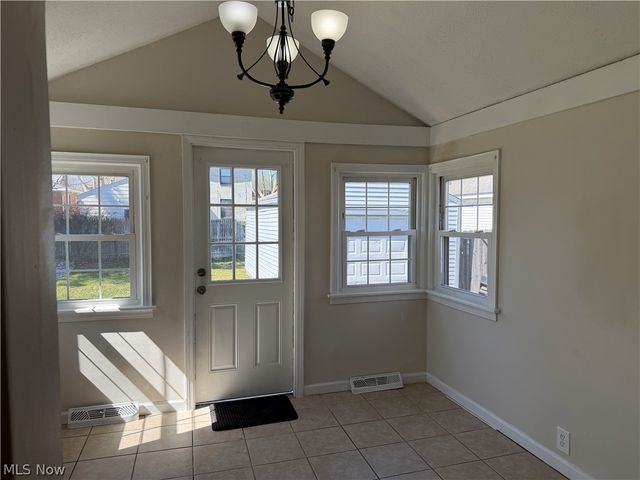 438 Grant Street, Mcdonald, OH 44437