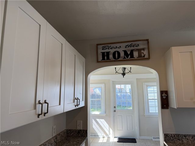 438 Grant Street, Mcdonald, OH 44437