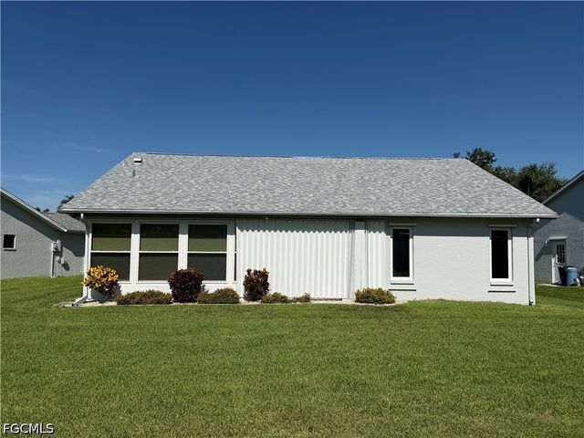 3437 Clubview DR, North Fort Myers, FL 33917