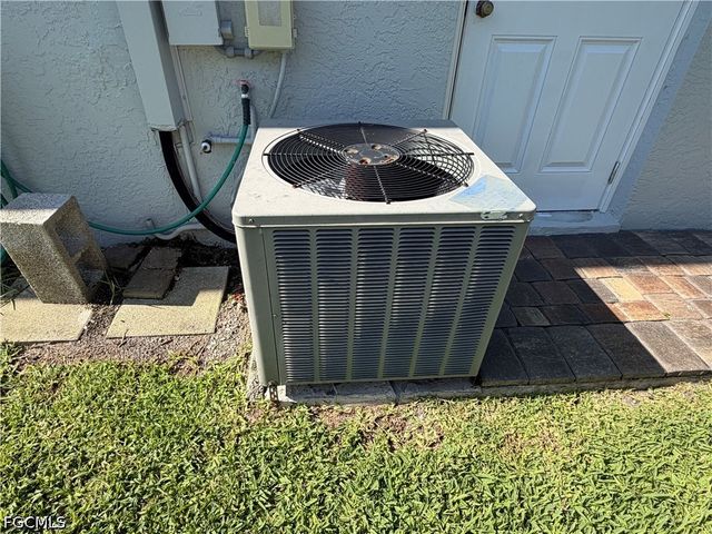 3437 Clubview DR, North Fort Myers, FL 33917