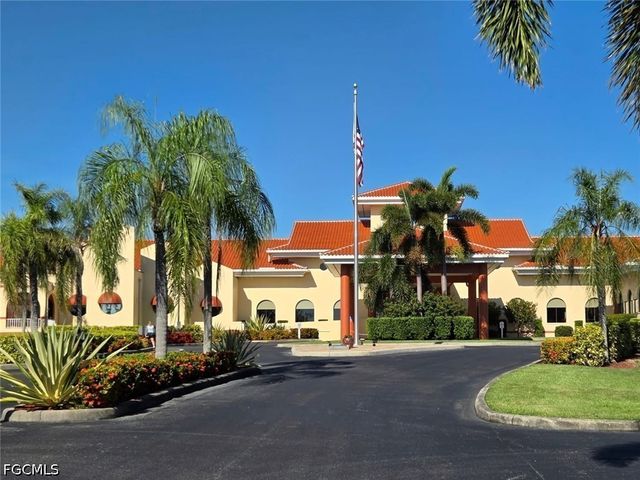 3437 Clubview DR, North Fort Myers, FL 33917
