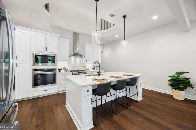 118 Via Roma, Woodstock, GA 30188