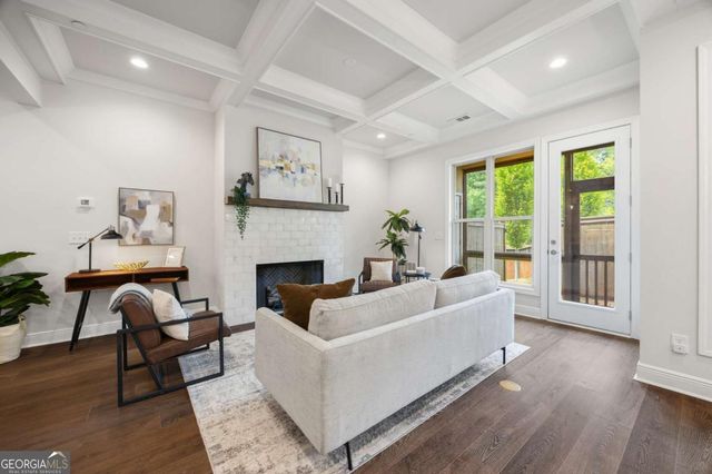118 Via Roma, Woodstock, GA 30188