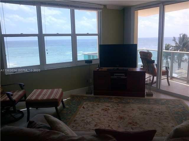 2501 S OCEAN DR 411, Hollywood, FL 33019