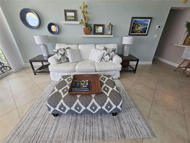 2501 S OCEAN DR 411, Hollywood, FL 33019