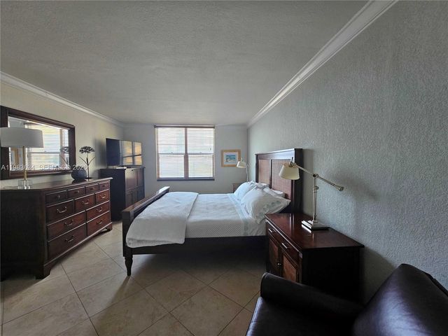 2501 S OCEAN DR 411, Hollywood, FL 33019