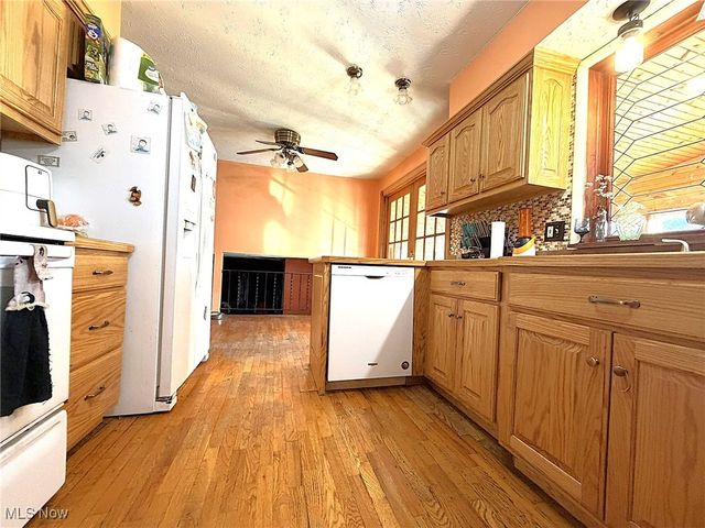 737 Dunny Avenue, Sheffield Lake, OH 44054