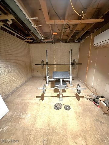 737 Dunny Avenue, Sheffield Lake, OH 44054