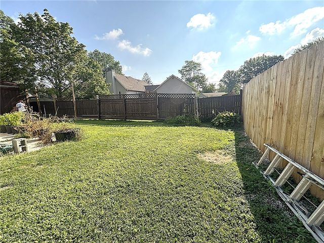 737 Dunny Avenue, Sheffield Lake, OH 44054