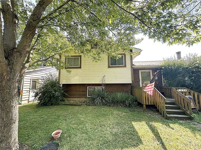 737 Dunny Avenue, Sheffield Lake, OH 44054