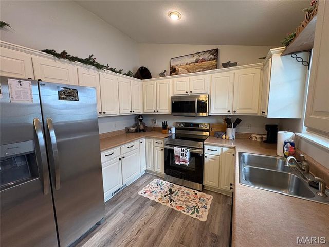 14 Dogwood Court, Montgomery City, MO 63361