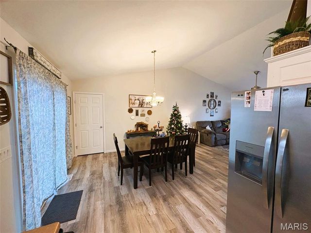 14 Dogwood Court, Montgomery City, MO 63361