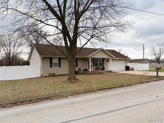 14 Dogwood Court, Montgomery City, MO 63361