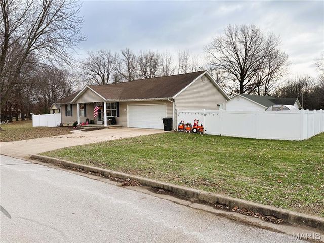 14 Dogwood Court, Montgomery City, MO 63361