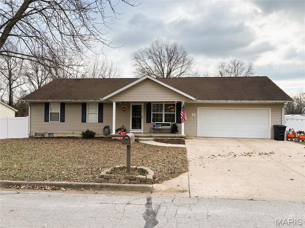 14 Dogwood Court, Montgomery City, MO 63361