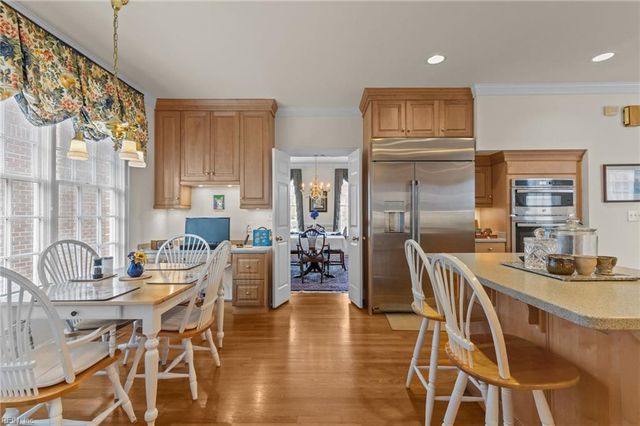 1513 Bordeaux PL, Norfolk, VA 23509