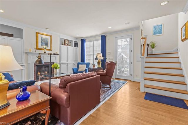 1513 Bordeaux PL, Norfolk, VA 23509