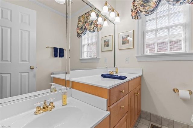 1513 Bordeaux PL, Norfolk, VA 23509