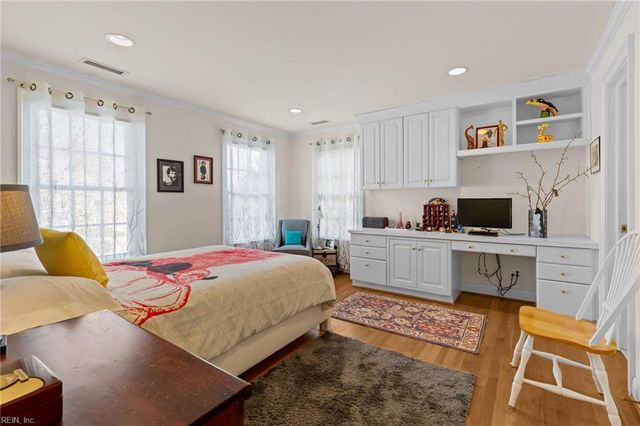 1513 Bordeaux PL, Norfolk, VA 23509