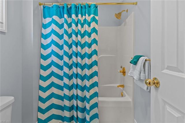 1513 Bordeaux PL, Norfolk, VA 23509