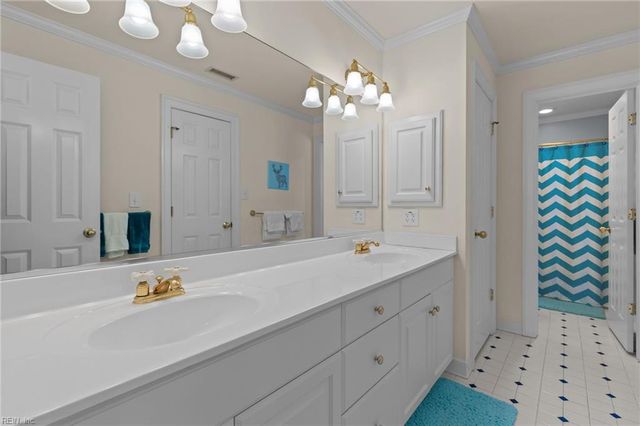 1513 Bordeaux PL, Norfolk, VA 23509