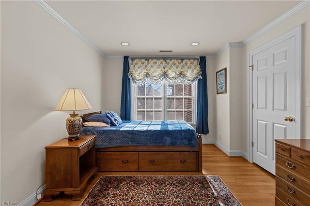 1513 Bordeaux PL, Norfolk, VA 23509