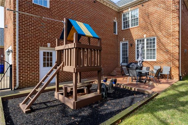 1513 Bordeaux PL, Norfolk, VA 23509