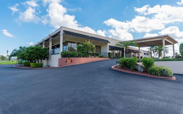 1620 FAIRWAY TRACE A, Palmetto, FL 34221