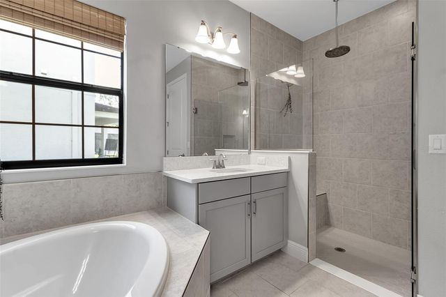 9133 WARM SPRINGS CIRCLE, Parrish, FL 34219