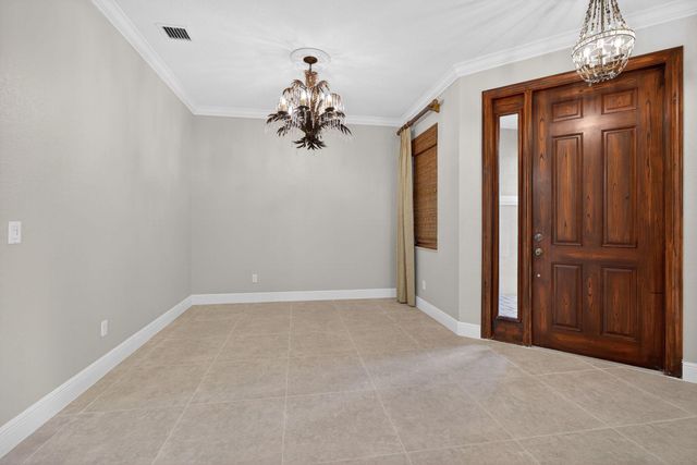 5072 Dulce Court, Palm Beach Gardens, FL 33418