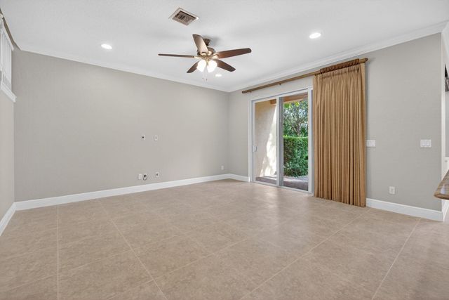 5072 Dulce Court, Palm Beach Gardens, FL 33418