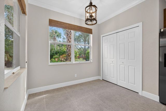 5072 Dulce Court, Palm Beach Gardens, FL 33418