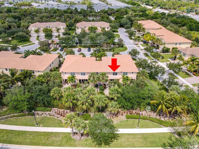 5072 Dulce Court, Palm Beach Gardens, FL 33418