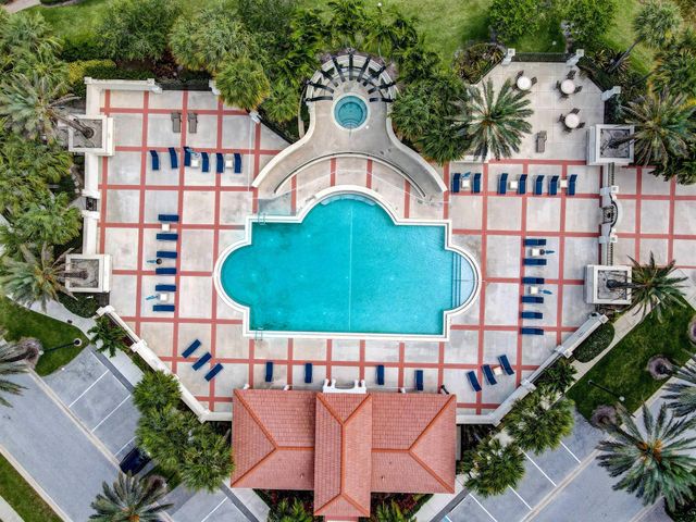 5072 Dulce Court, Palm Beach Gardens, FL 33418