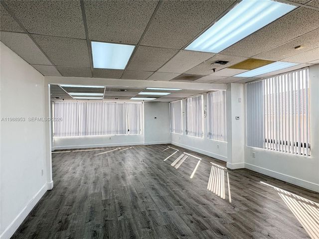 2100 W 76th St 205-206, Hialeah, FL 33016