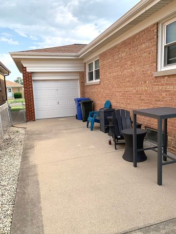 7609 W GUNNISON Street, Harwood Heights, IL 60706