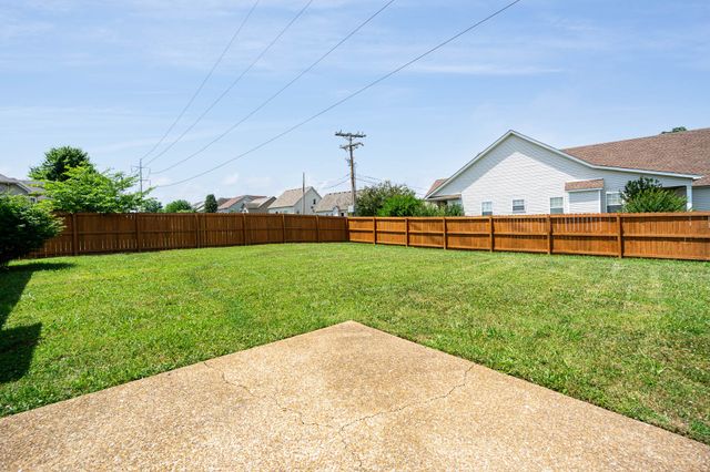 3998 Kristen St, Spring Hill, TN 37174