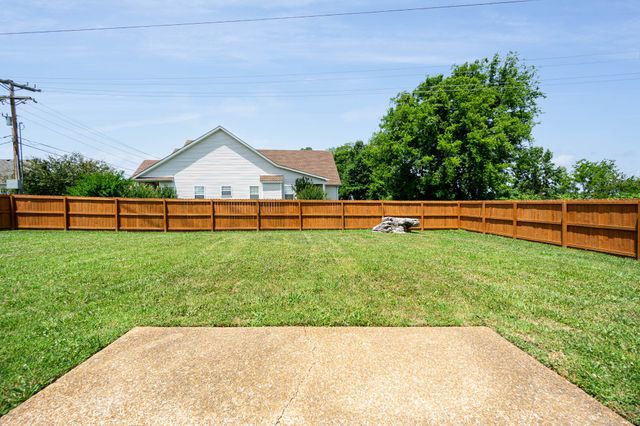 3998 Kristen St, Spring Hill, TN 37174