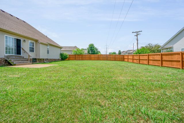 3998 Kristen St, Spring Hill, TN 37174