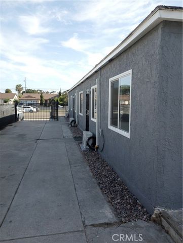 813 E Imperial, Los Angeles, CA 90059