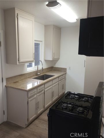 813 E Imperial, Los Angeles, CA 90059